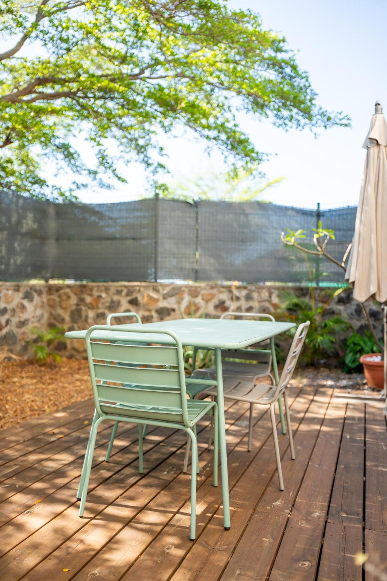 Le Celadon Saint Gilles Les Bains Bagian luar foto